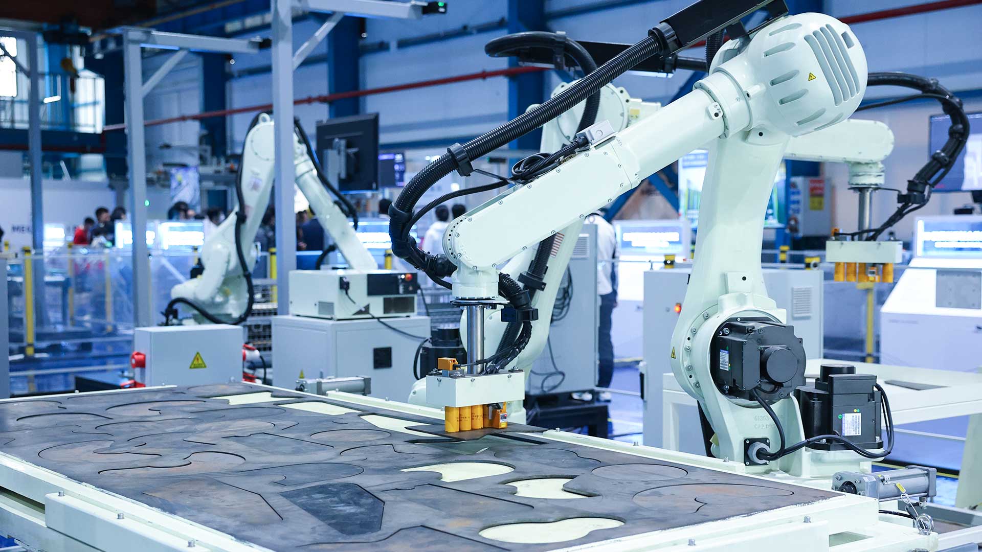 智能機器人應(yīng)用-3D視覺引導(dǎo)鋼板切割下料