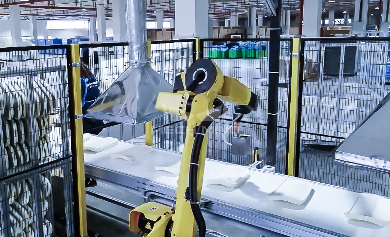 AI視覺引導(dǎo)座椅靠背噴膠 | 某大型家具廠